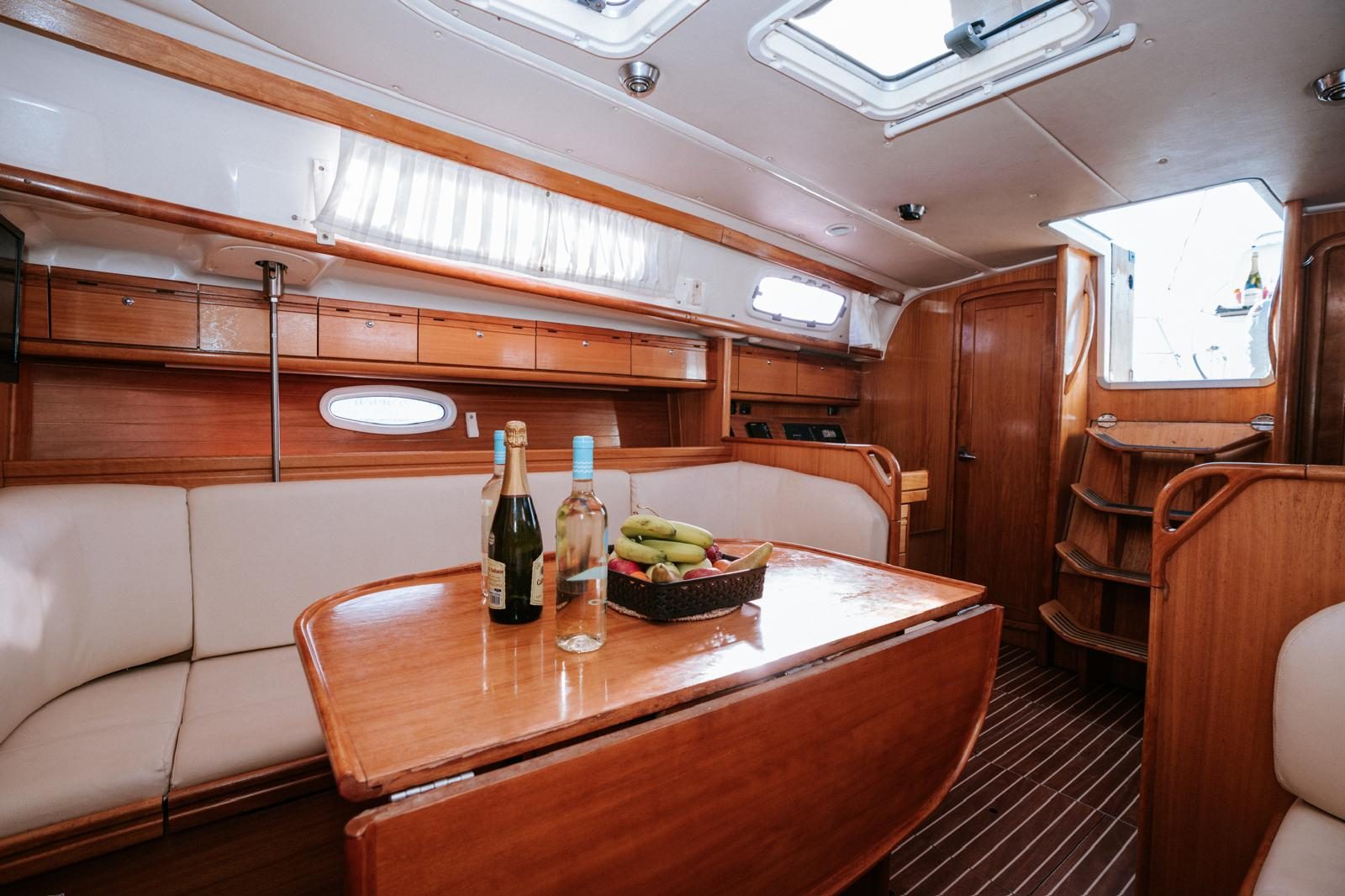 Bavaria 38, Bavaria · 38 — 2