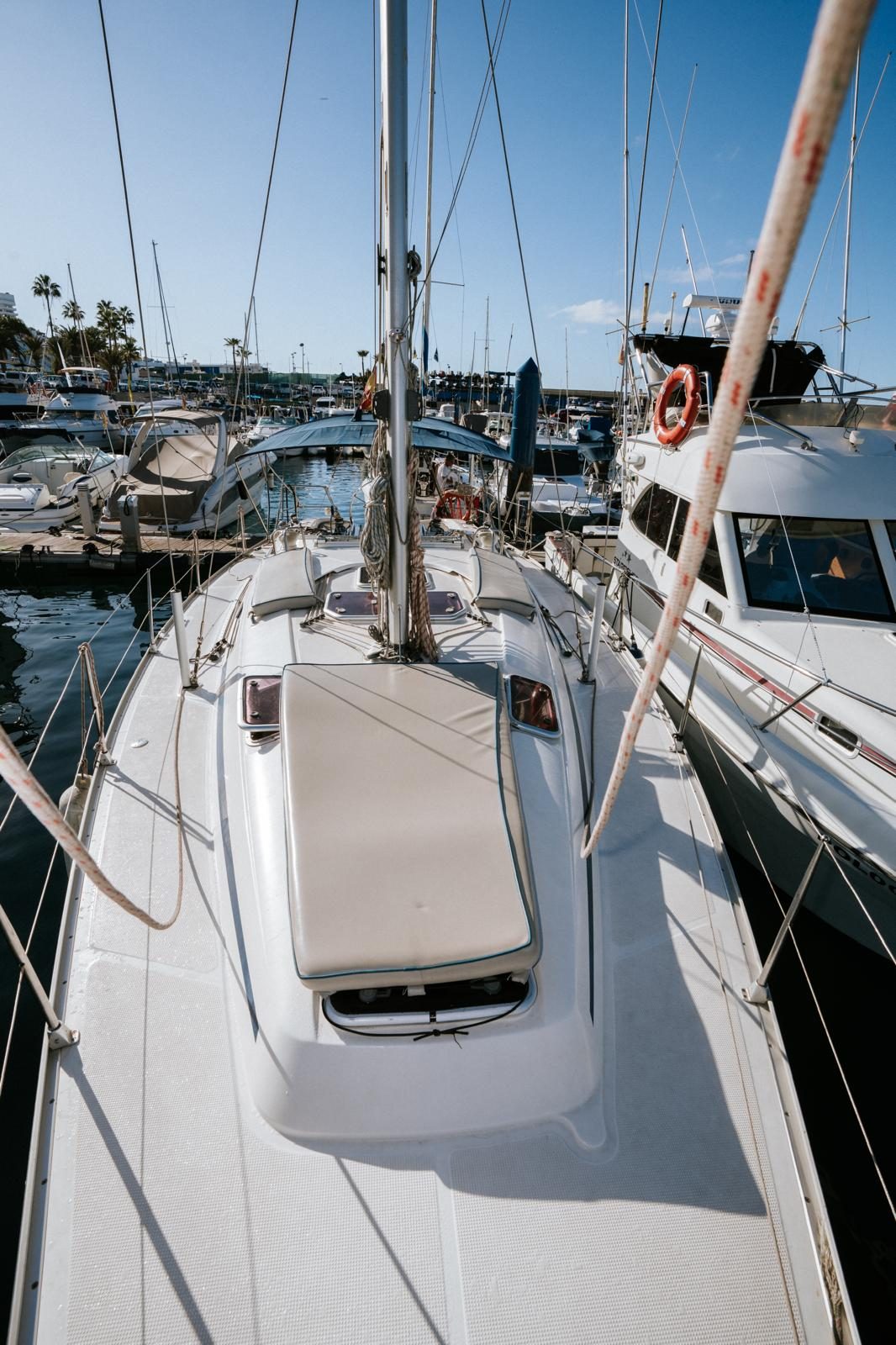 Bavaria 38, Bavaria · 38 — 6