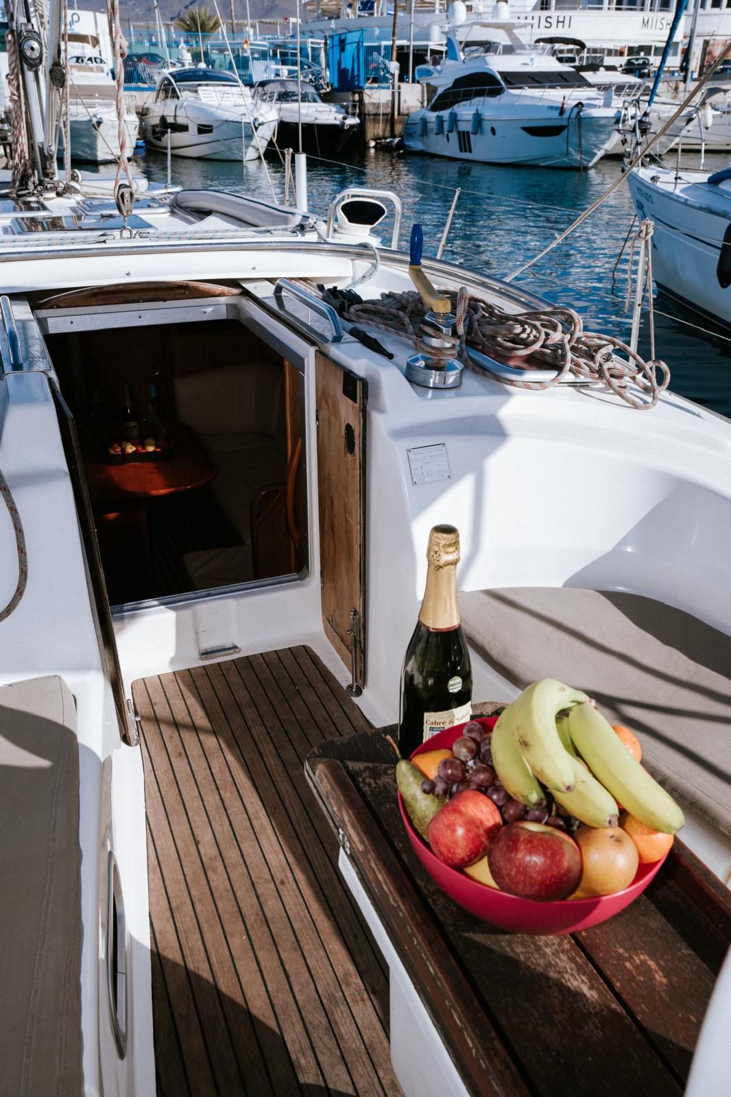 Bavaria 38, Bavaria · 38 — 9