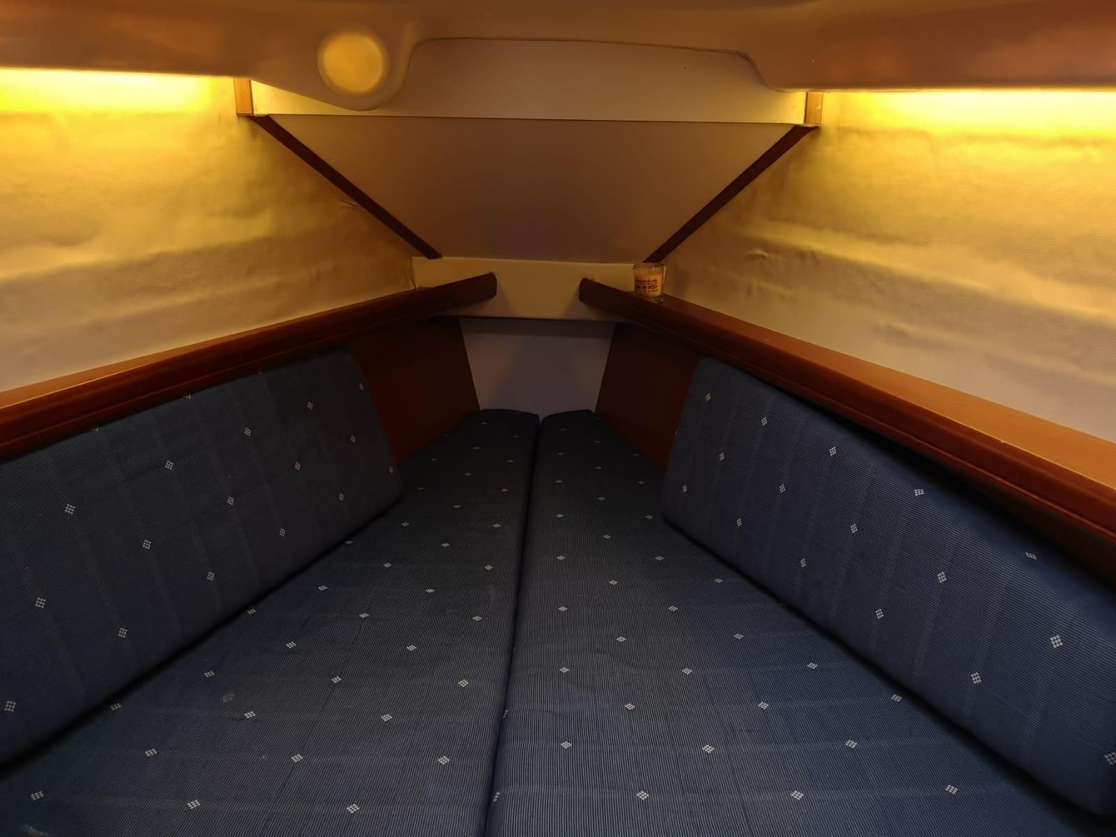 Beneteau Oceanis 323, Beneteau · Oceanis 323 — 7