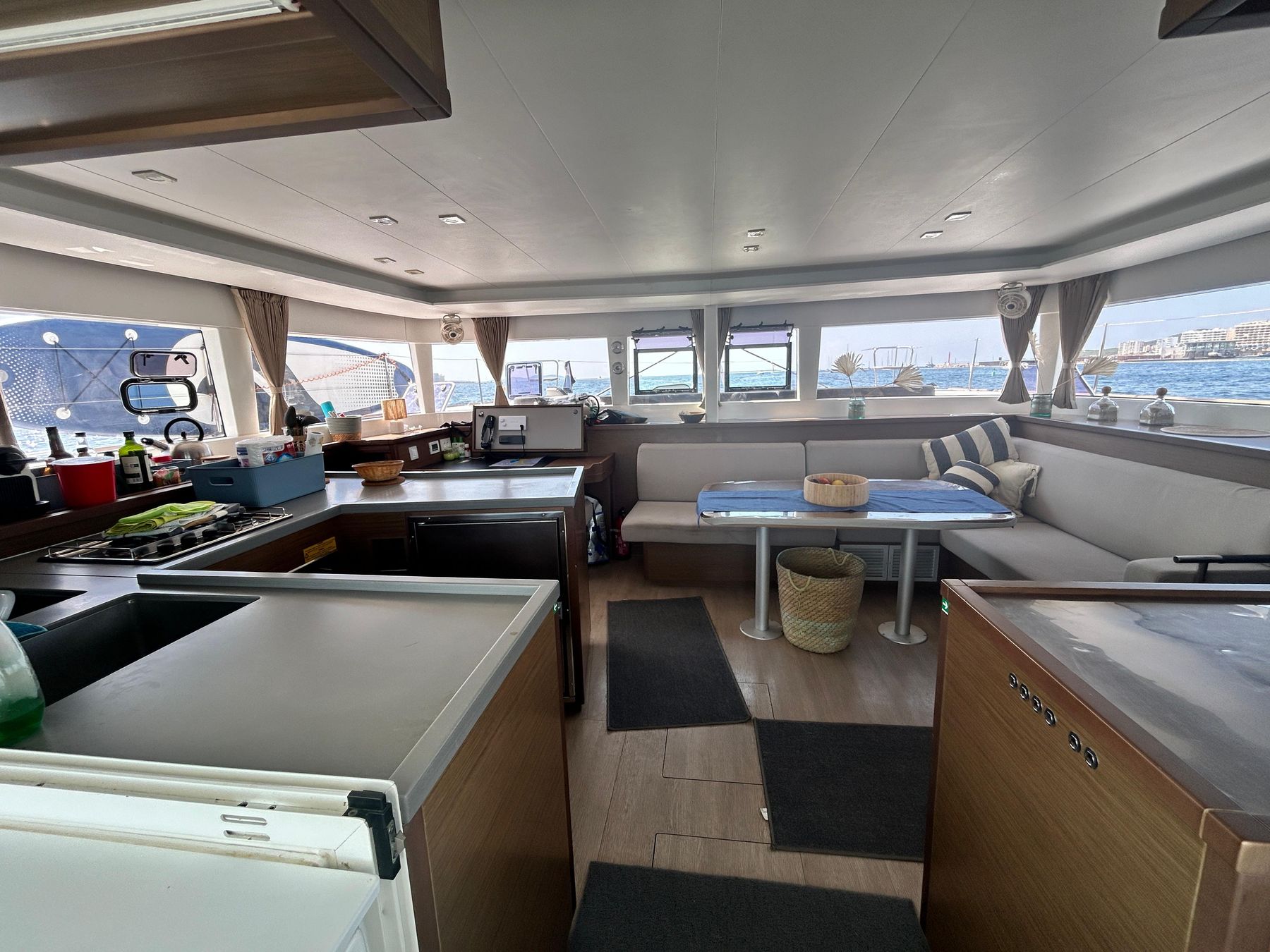 Lagoon 450F - CARMELA, Lagoon · 450F — 10