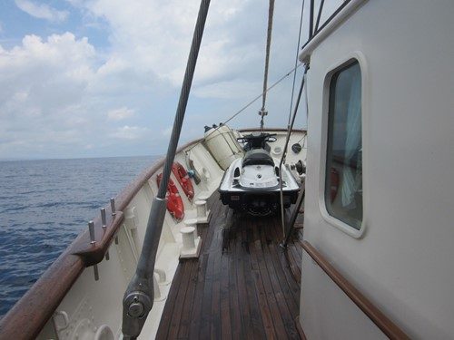 Motovelero SOUTHERN CROSS · yate clásico de 32 m, Yarrow & Co. · Queche auxiliar de acero — 19