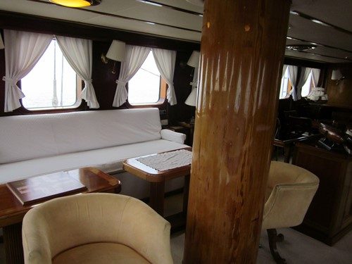 Motovelero SOUTHERN CROSS · yate clásico de 32 m, Yarrow & Co. · Queche auxiliar de acero — 24