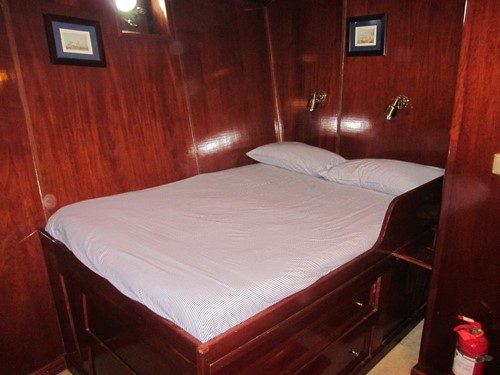 Motovelero SOUTHERN CROSS · yate clásico de 32 m, Yarrow & Co. · Queche auxiliar de acero — 29