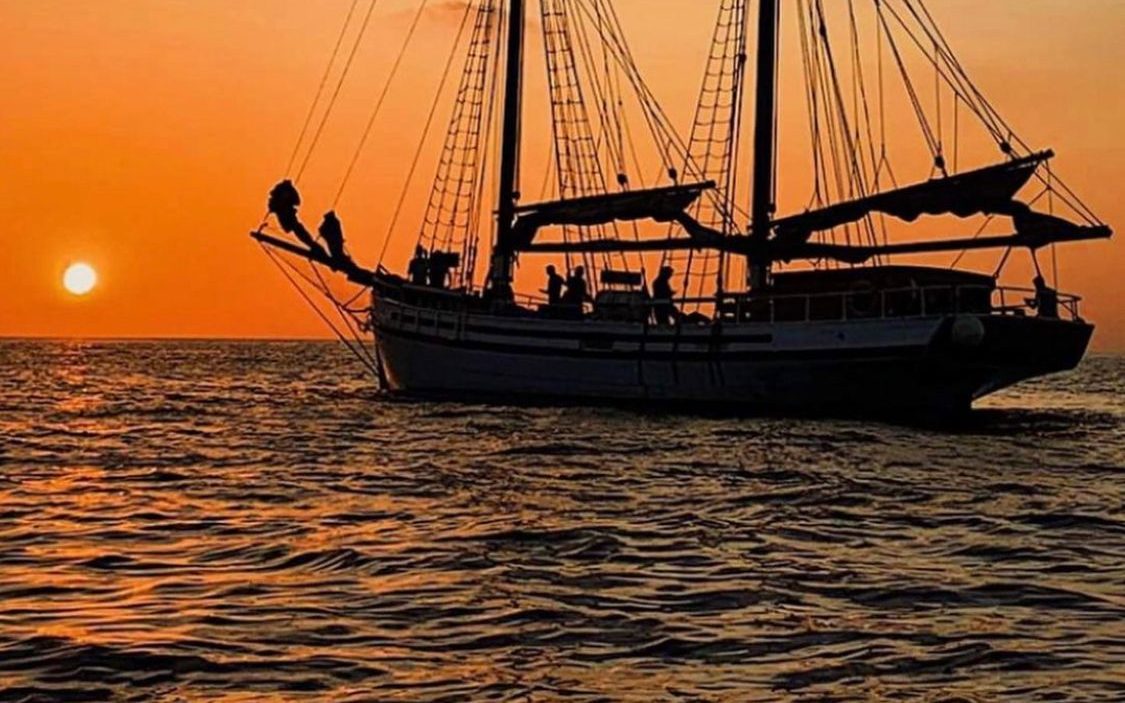 Saga, Goleta clásica · Classic Schooner — 10