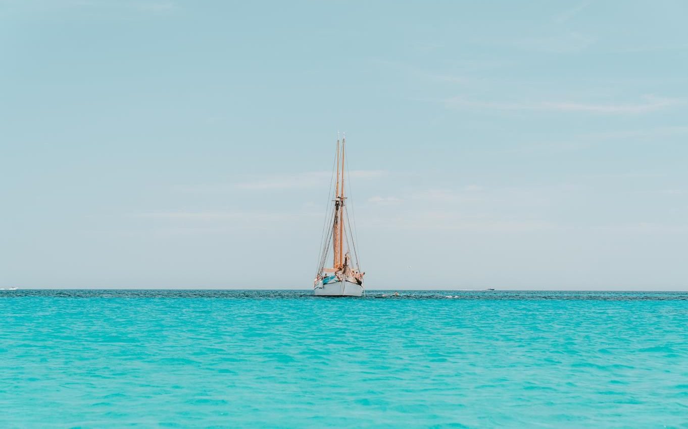 Saga, Goleta clásica · Classic Schooner — 26