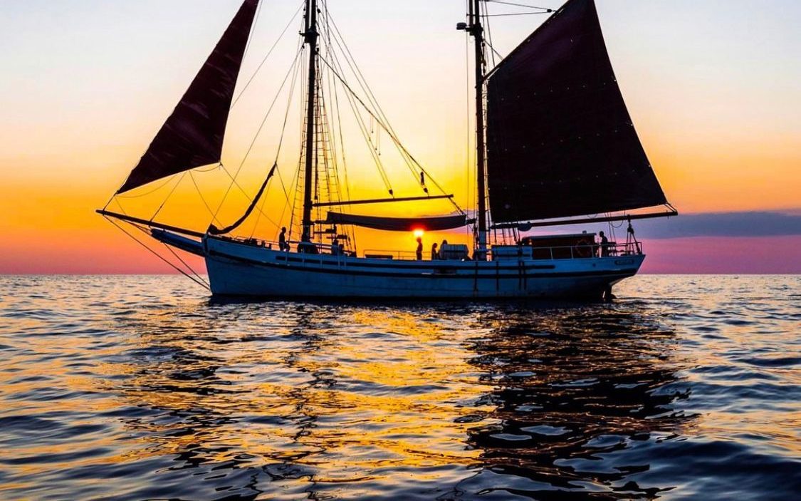 Saga, Goleta clásica · Classic Schooner — 9
