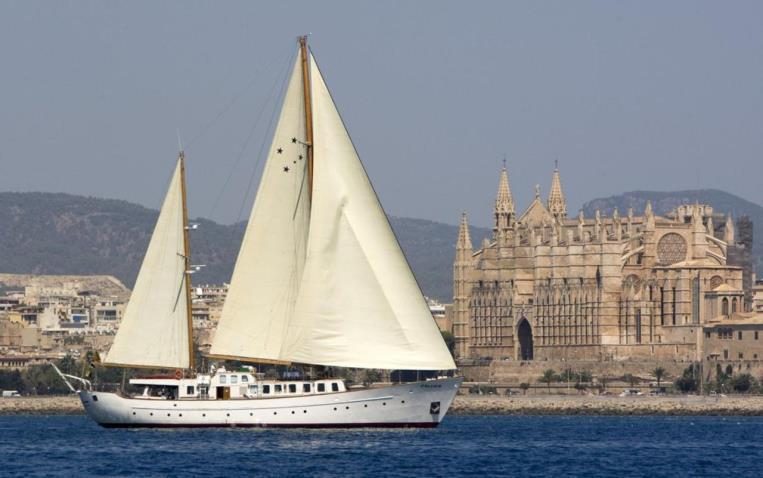 Southern Cross, Yarrow & Co. · Ketch 33 m