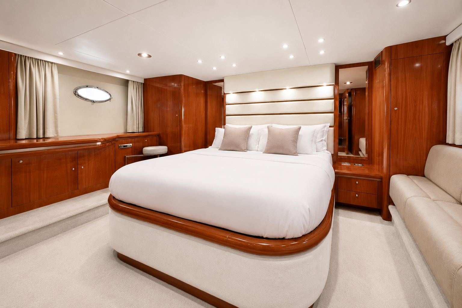 Sunseeker Predator 68 - TALAN, Sunseeker Predator · 68 — 10