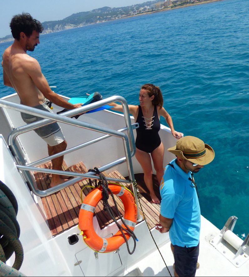 Trimarán de pasaje Bazán 27 m · ESTRELLA FUGAZ, Bazán · Trimarán de pasaje 27 m — 3