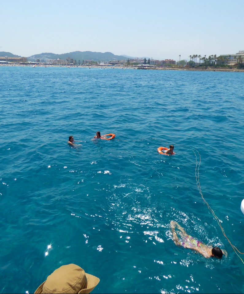 Trimarán de pasaje Bazán 27 m · ESTRELLA FUGAZ, Bazán · Trimarán de pasaje 27 m — 4
