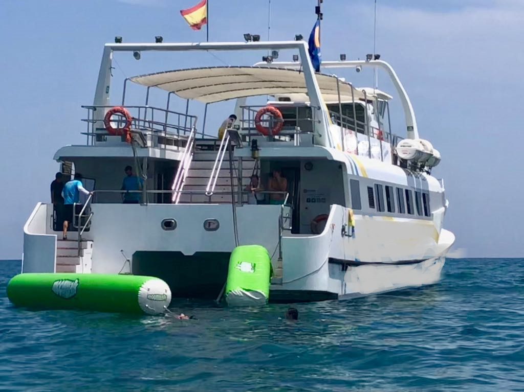 Trimarán de pasaje Bazán 27 m · ESTRELLA FUGAZ, Bazán · Trimarán de pasaje 27 m — 5